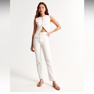 Abercrombie Ultra High Rise Ankle Straight Jean in Cream
